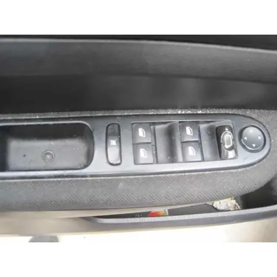 PEUGEOT 307 BERLINA (S2) '2007 D-SIGN GRIS