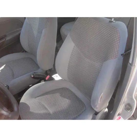 DAEWOO MATIZ '2004 CD PLATA