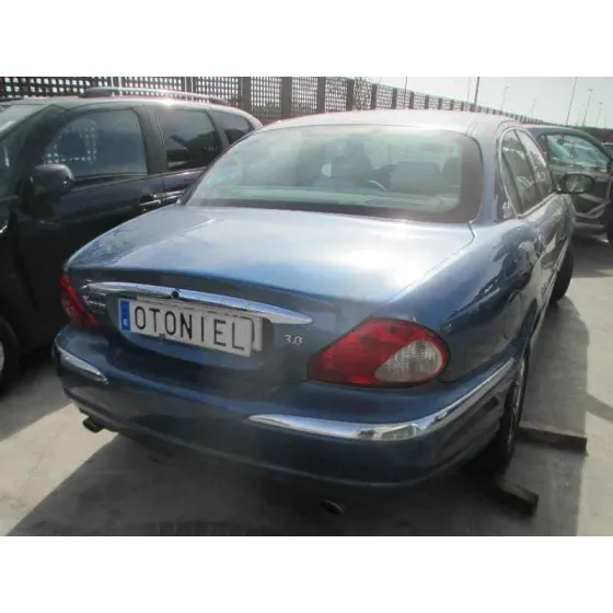 JAGUAR X-TYPE '2001 3.0 V6 EXECUTIVE AZUL