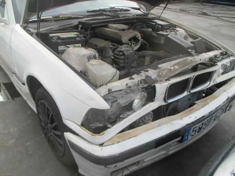 BMW SERIE 3 BERLINA (E36) '1991 318I BLANCO