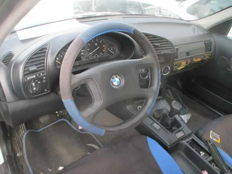BMW SERIE 3 BERLINA (E36) '1991 318I BLANCO