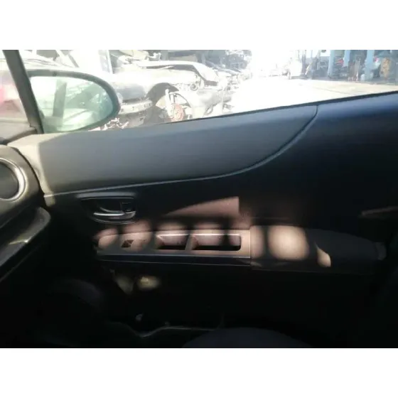 TOYOTA YARIS '2014 ACTIVE GRIS