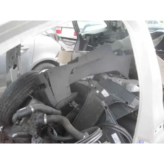 FORD FOCUS LIM. (CB8) '2014 EDITION GRIS