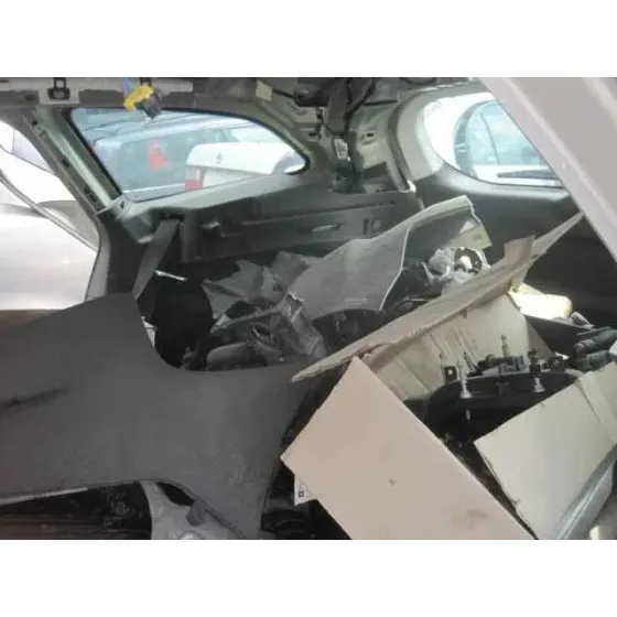 FORD FOCUS LIM. (CB8) '2014 EDITION GRIS