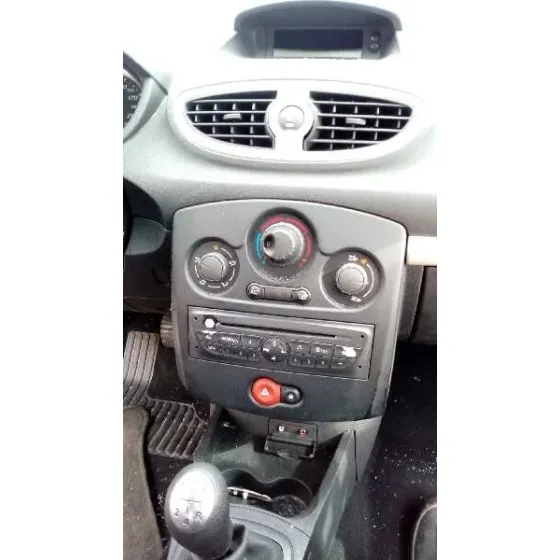 RENAULT CLIO III '2009 TOM TOM EDITION PLATA