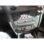 RENAULT MEGANE II BERLINA 3P RENAULT MEGANE II BERLINA 3P '2002 CONFORT AUTHENTIQUE NEGRO 2002