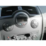 RENAULT MEGANE II BERLINA 3P RENAULT MEGANE II BERLINA 3P '2002 CONFORT AUTHENTIQUE NEGRO 2002