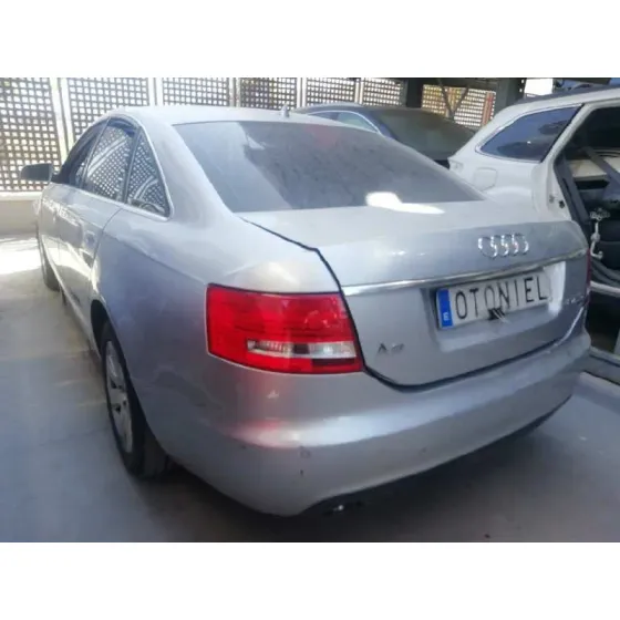 AUDI A6 BERLINA (4F2) '2005 2.7 TDI GRIS