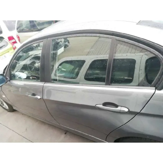 BMW SERIE 3 BERLINA (E90) '2009 320D GRIS
