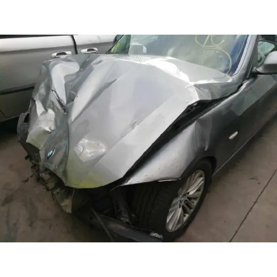 BMW SERIE 3 BERLINA (E90) '2009 320D GRIS