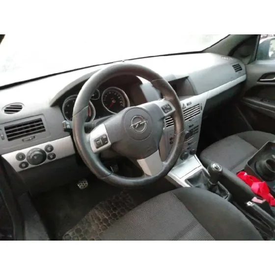 OPEL ASTRA GTC '2007 1.7 16V CDTI NEGRO