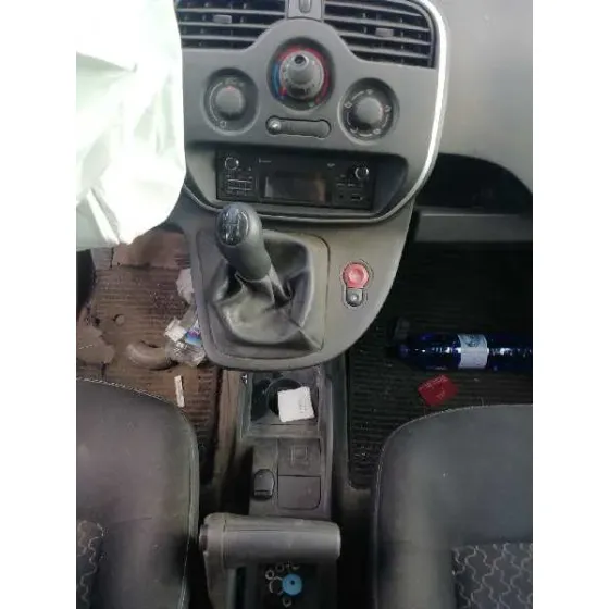 RENAULT KANGOO '2014 FURGON PROFESSIONAL BLANCO