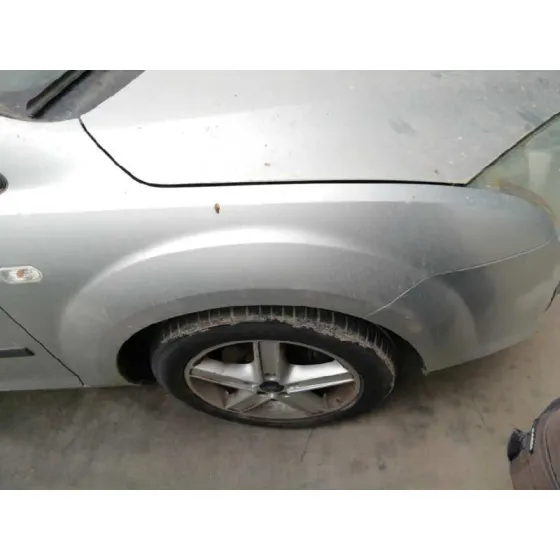 FORD FOCUS BERLINA (CAP) '2006 TREND GRIS