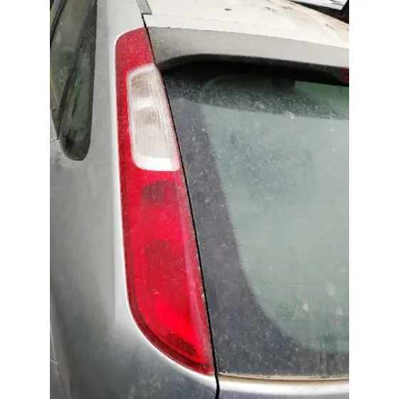 FORD FOCUS BERLINA (CAP) '2006 TREND GRIS