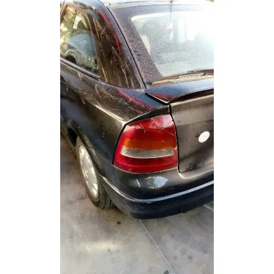 OPEL ASTRA G BERLINA '2002 CLUB NEGRO