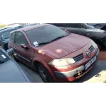 RENAULT MEGANE II BERLINA 3P RENAULT MEGANE II BERLINA 3P '2002 CONFORT AUTHENTIQUE ROJO 2002