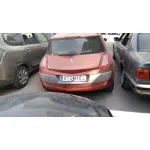 RENAULT MEGANE II BERLINA 3P RENAULT MEGANE II BERLINA 3P '2002 CONFORT AUTHENTIQUE ROJO 2002