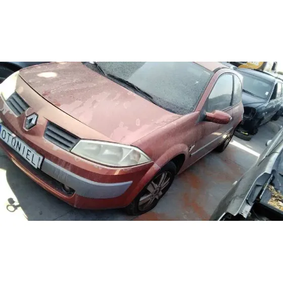 RENAULT MEGANE II BERLINA 3P '2002 CONFORT AUTHENTIQUE ROJO