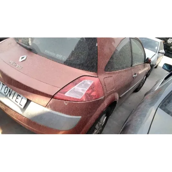 RENAULT MEGANE II BERLINA 3P '2002 CONFORT AUTHENTIQUE ROJO