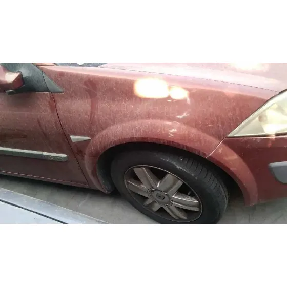 RENAULT MEGANE II BERLINA 3P '2002 CONFORT AUTHENTIQUE ROJO