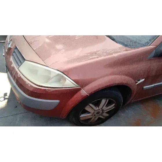 RENAULT MEGANE II BERLINA 3P '2002 CONFORT AUTHENTIQUE ROJO
