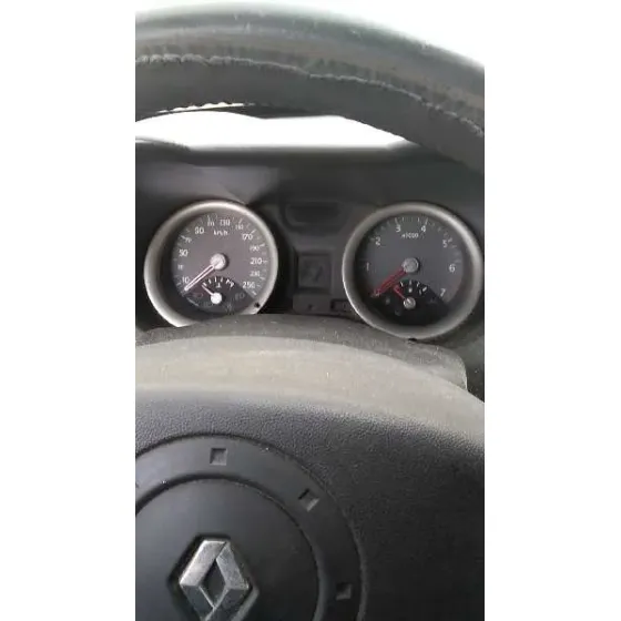 RENAULT MEGANE II BERLINA 3P '2002 CONFORT AUTHENTIQUE ROJO