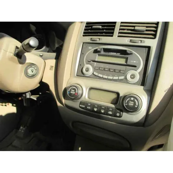 KIA SPORTAGE '2005 LX PLATA