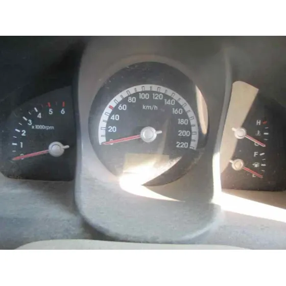 KIA SPORTAGE '2005 LX PLATA