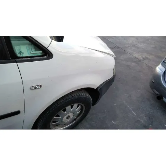 VOLKSWAGEN CADDY KA/KB (2K) '2005 * BLANCO