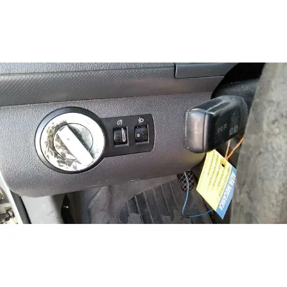 VOLKSWAGEN CADDY KA/KB (2K) '2005 * BLANCO