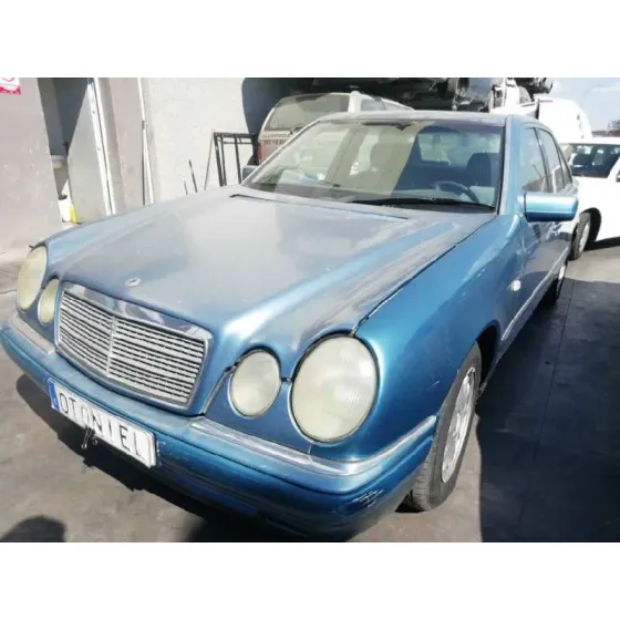 MERCEDES CLASE E (W210) BERLINA DIESEL '1998 220 DIESEL (210.004) AZUL AGUAMARINA