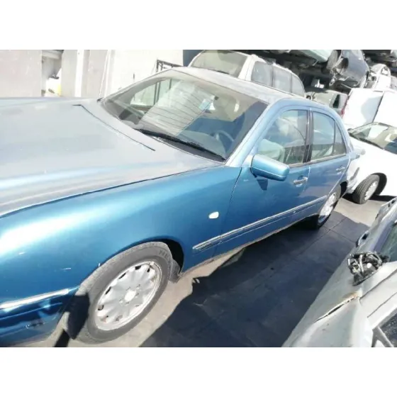 MERCEDES CLASE E (W210) BERLINA DIESEL '1998 220 DIESEL (210.004) AZUL AGUAMARINA