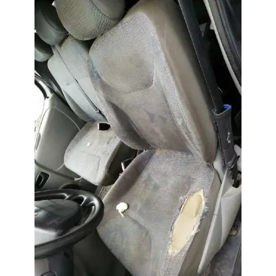 RENAULT TRAFIC COMBI (AB 4.01) '2005 6 - PLAZAS, ACRISTALADO PARCIAL 2,9T COMBI CORTO NEGRO