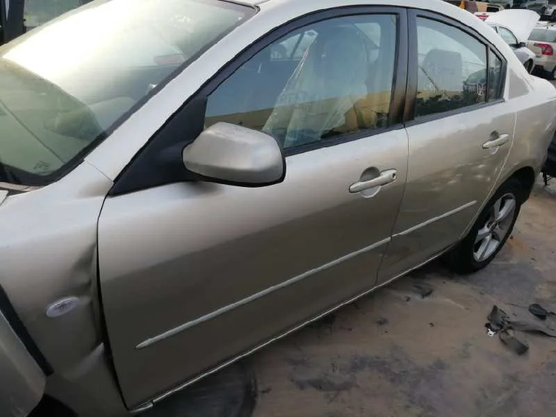 MAZDA 3 BERLINA (BK) MAZDA 3 BERLINA (BK) '2005 1.6 16V CAT 2003