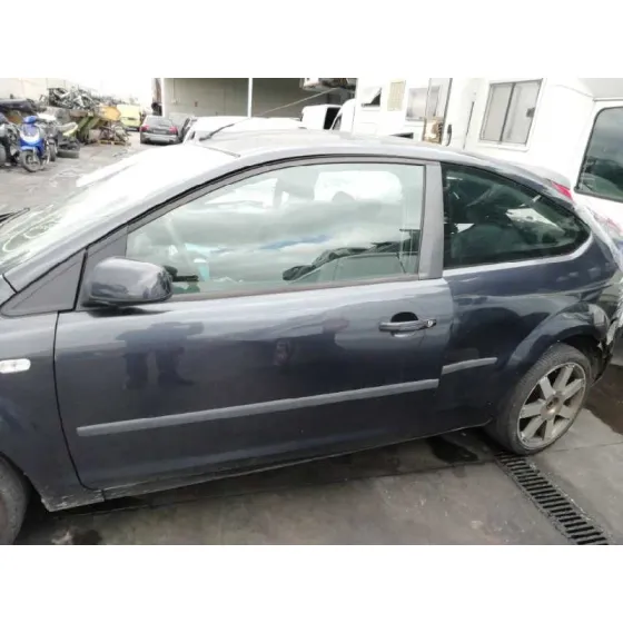 FORD FOCUS BERLINA (CAP) '2006 SPORT GRIS OSCURO