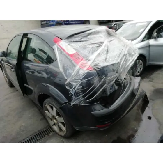 FORD FOCUS BERLINA (CAP) '2006 SPORT GRIS OSCURO