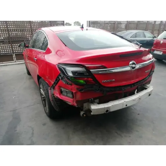 OPEL INSIGNIA BERLINA '2014 EXCELLENCE ROJO