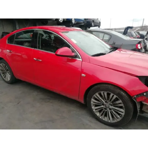 OPEL INSIGNIA BERLINA '2014 EXCELLENCE ROJO