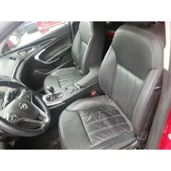 OPEL INSIGNIA BERLINA '2014 EXCELLENCE ROJO