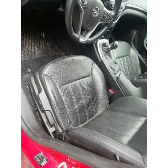 OPEL INSIGNIA BERLINA '2014 EXCELLENCE ROJO