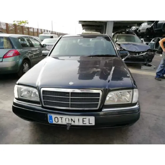 MERCEDES CLASE C (W202) BERLINA '1999 220 CDI (202.133) AZUL