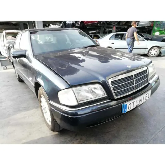 MERCEDES CLASE C (W202) BERLINA '1999 220 CDI (202.133) AZUL