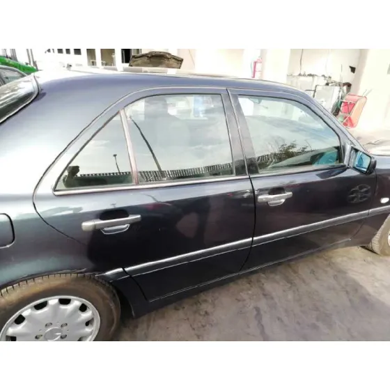MERCEDES CLASE C (W202) BERLINA '1999 220 CDI (202.133) AZUL
