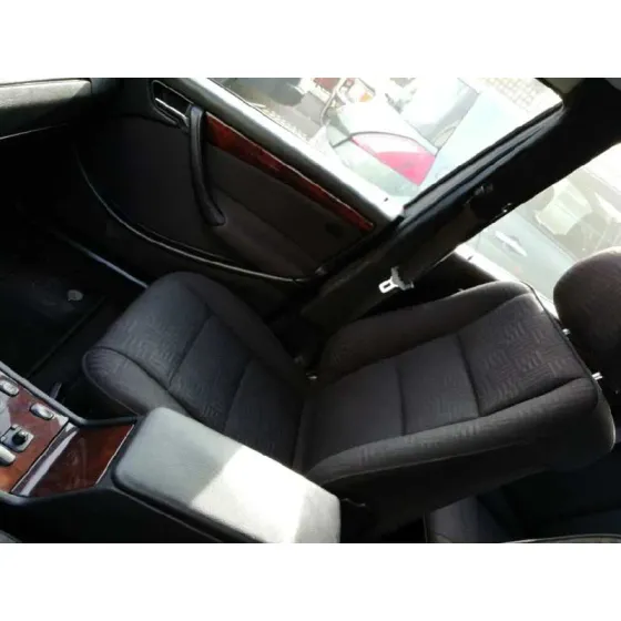 MERCEDES CLASE C (W202) BERLINA '1999 220 CDI (202.133) AZUL