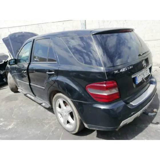 MERCEDES CLASE M (W164) '2007 420 / 450 CDI (164.128) NEGRO