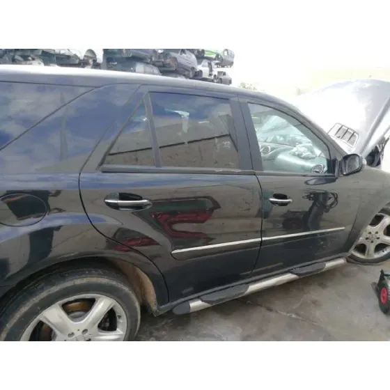 MERCEDES CLASE M (W164) '2007 420 / 450 CDI (164.128) NEGRO