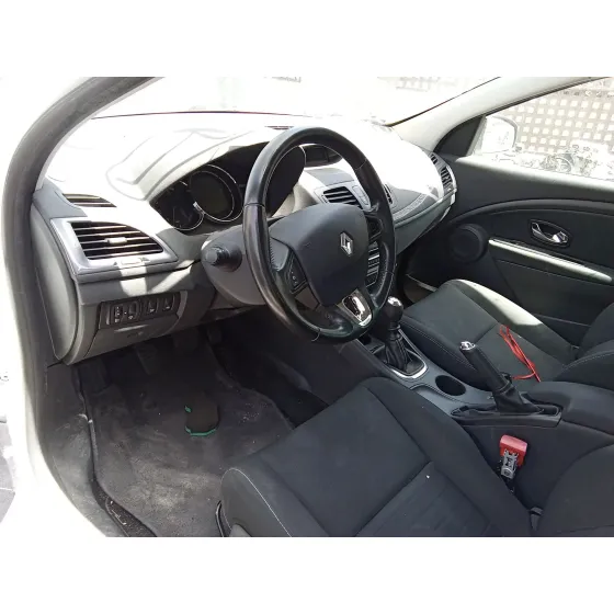 Renault MEGANE III HATCHBACK (BZ0/1_, B3_) 2009