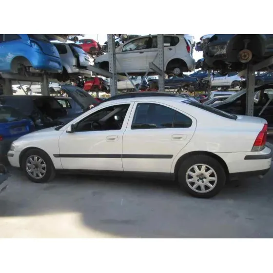VOLVO S60 BERLINA '2001 D5 BLANCO