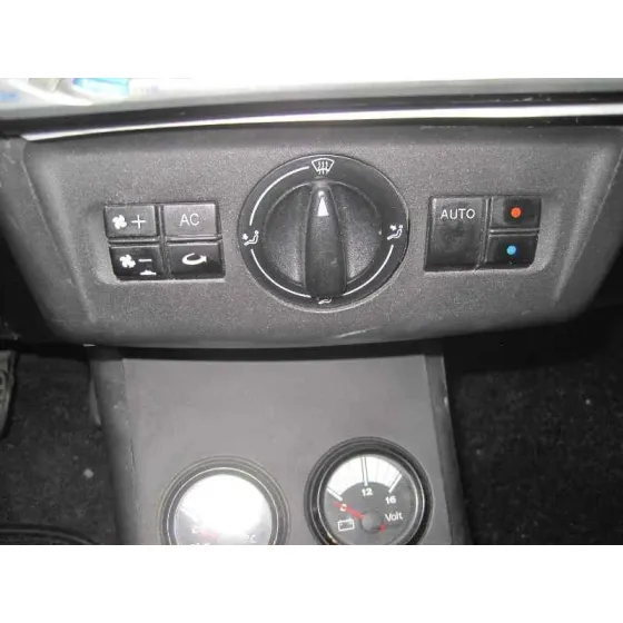 SEAT CORDOBA BERLINA (6K2) '1999 * ROJO