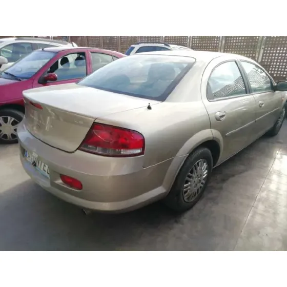 CHRYSLER SEBRING BERLINA (JR41) '2002 2.0 LE MARRON